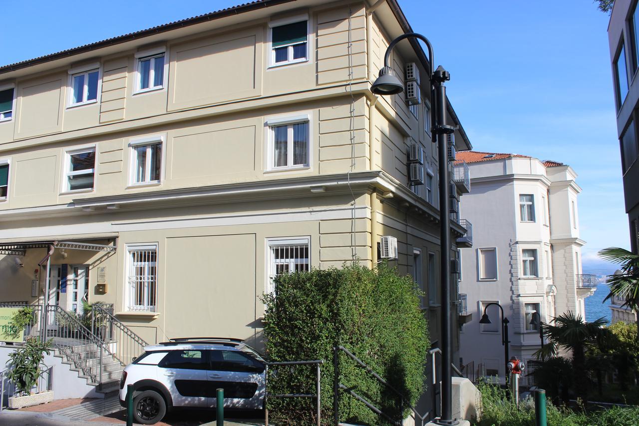 Apartments And Rooms Liburnija Opatija Exteriör bild